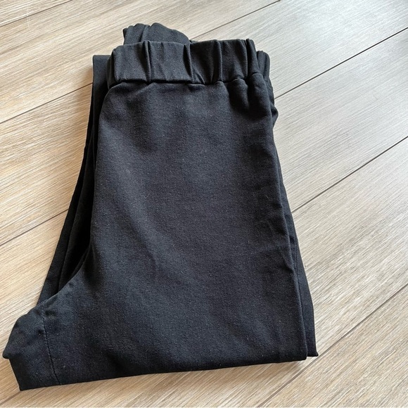 COS Black Pull On Trousers, Slim Fit Straight Leg Elasticized Waist, Size 6 - Picture 10 of 10